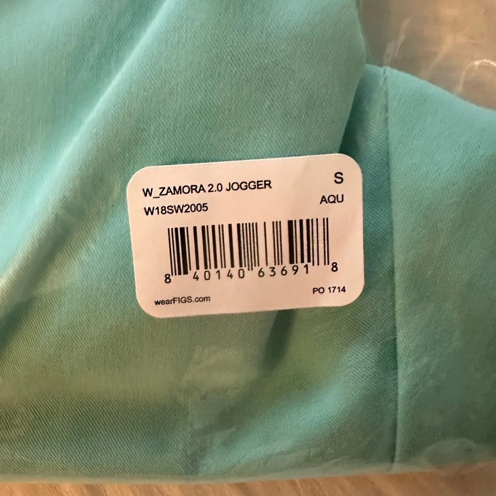 Figs Fresh Aqua Small Regular Zamora Joggers. - Picture 3 of 5